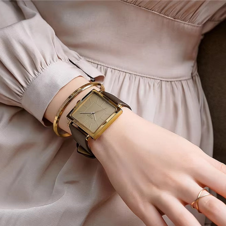 Women's Casual Square Case Leather Strap Quartz Wristwatch
