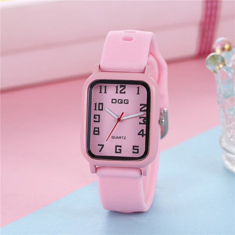 Casual Minimalist Silicone Strap Quartz Watch for Daily Wear