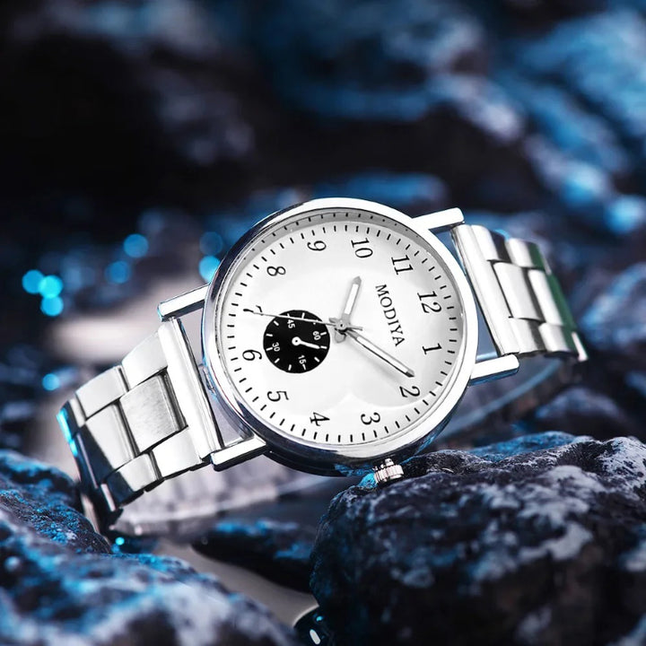 Everyday Stainless Steel Round Dial Quartz Timepiece for Men