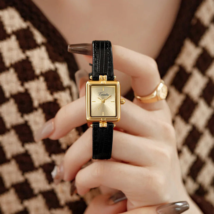 Retro Style Quartz Watch with Comfortable Leather Strap for Women