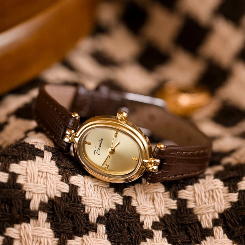 Retro Style Quartz Watch with Comfortable Leather Strap for Women