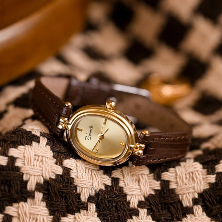 Retro Style Quartz Watch with Comfortable Leather Strap for Women