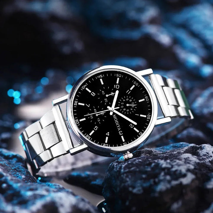Everyday Stainless Steel Round Dial Quartz Timepiece for Men