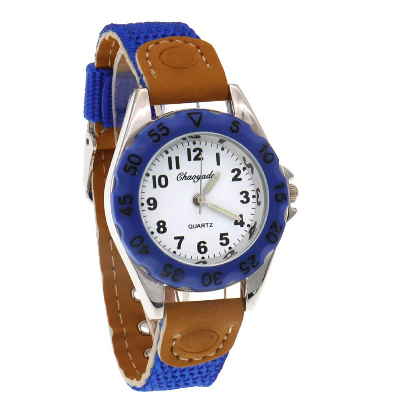 Sporty Casual Nylon Strap Easy-to-read Quartz Watch for Kids