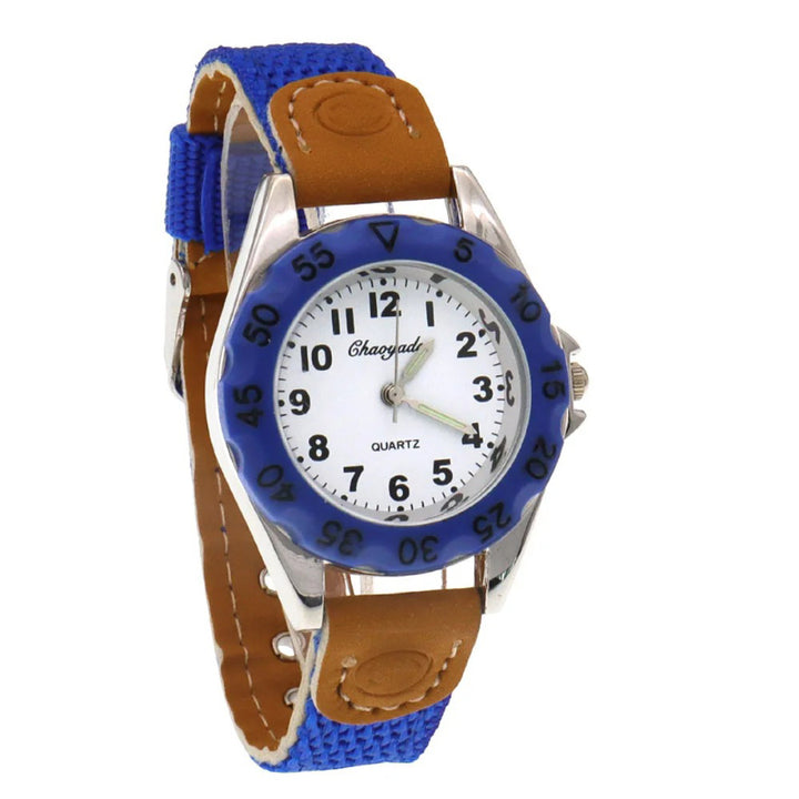 Sporty Casual Nylon Strap Easy-to-read Quartz Watch for Kids