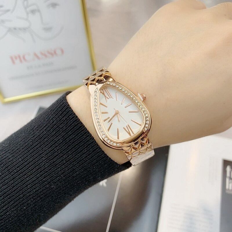 Light and Luxurious Snake Head Shape Dial Quartz Watches