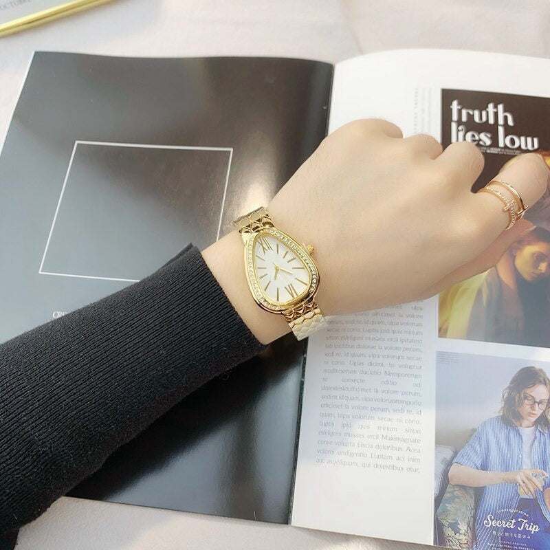 Light and Luxurious Snake Head Shape Dial Quartz Watches
