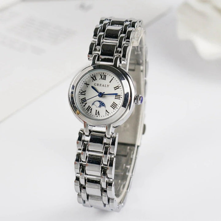 Timeless Roman Numeral Dial Round Case with Stainless Steel Strap Quartz Watches