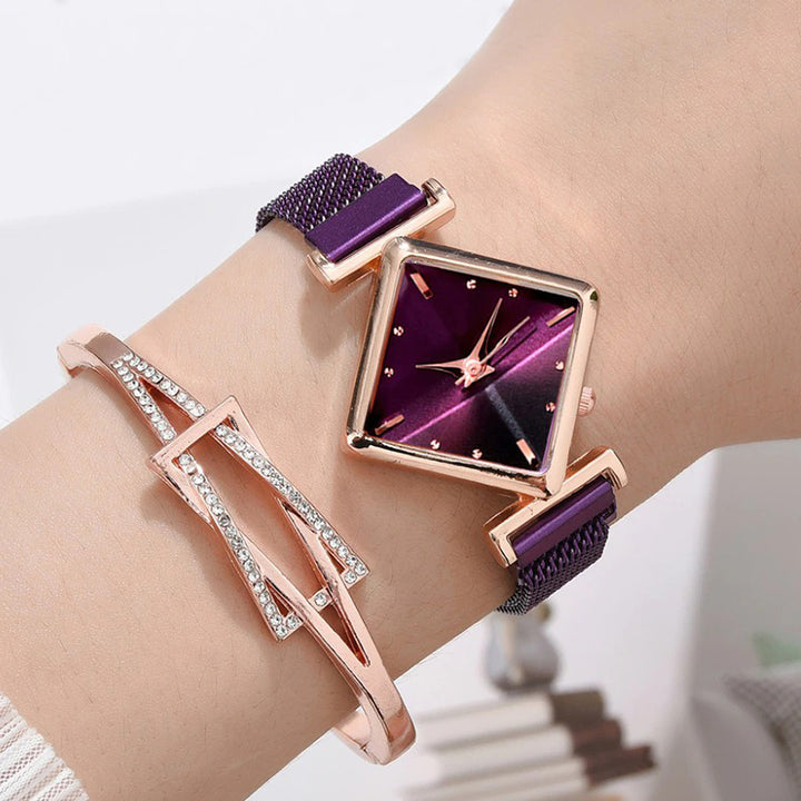 Unique Diamond-Shaped Dial with Magnetic Buckle Steel Mesh Strap Quartz Watches